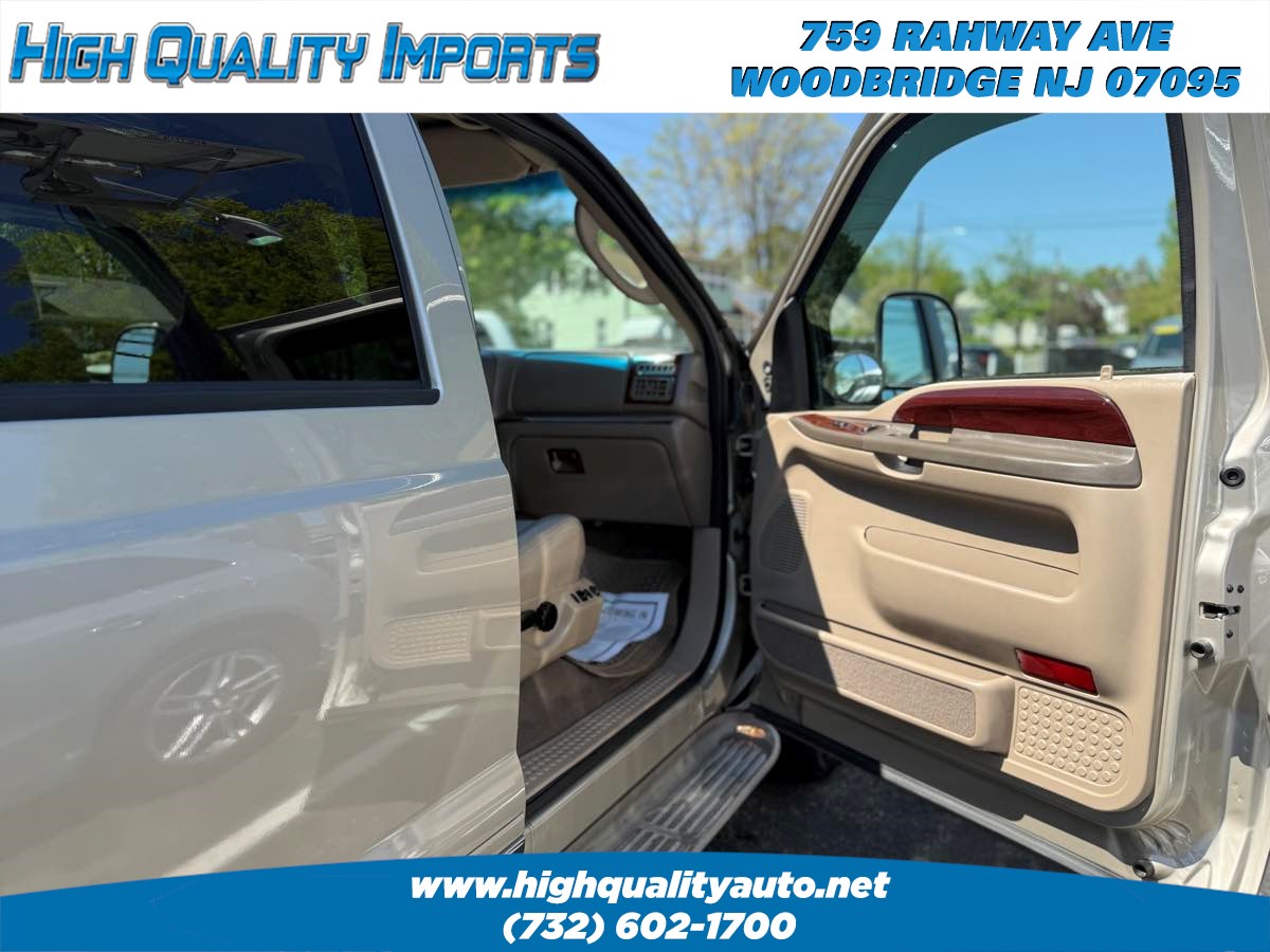 2004 Ford Excursion Limited photo 19