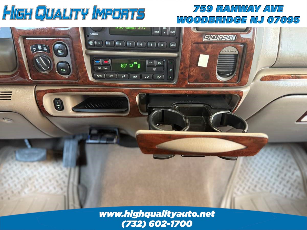 2004 Ford Excursion Limited photo 24