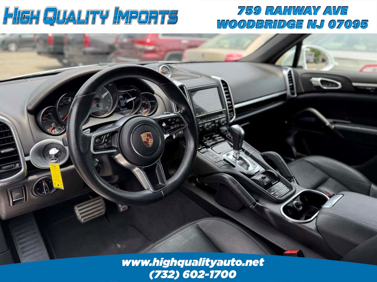 2015 Porsche Cayenne S photo 34