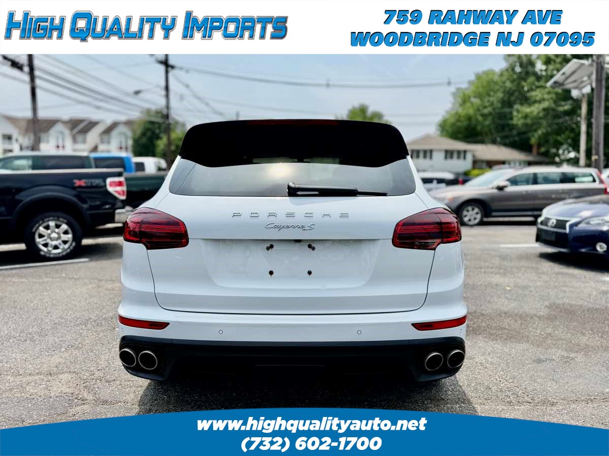 2015 Porsche Cayenne S photo 6