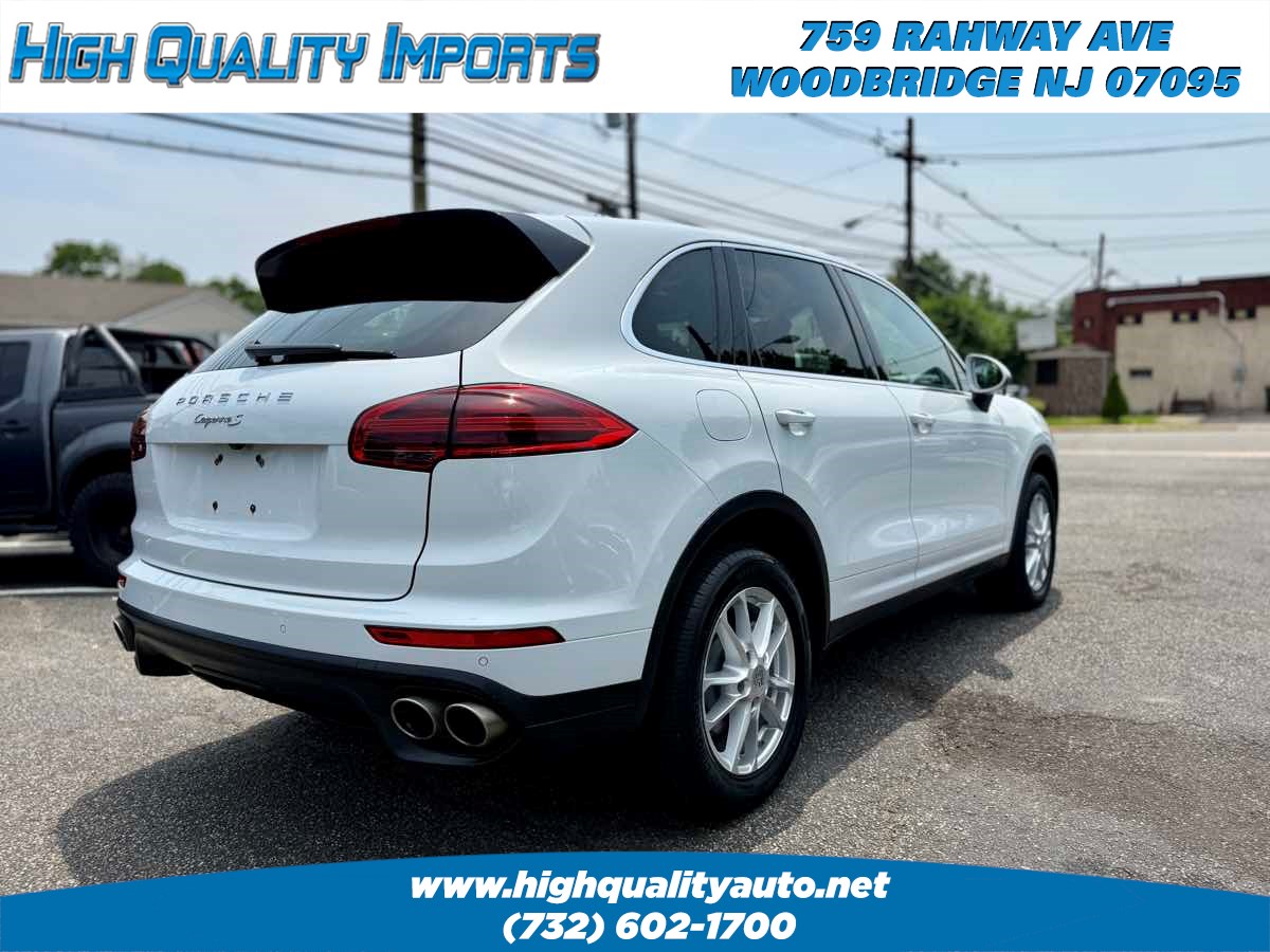 2015 Porsche Cayenne S photo 7