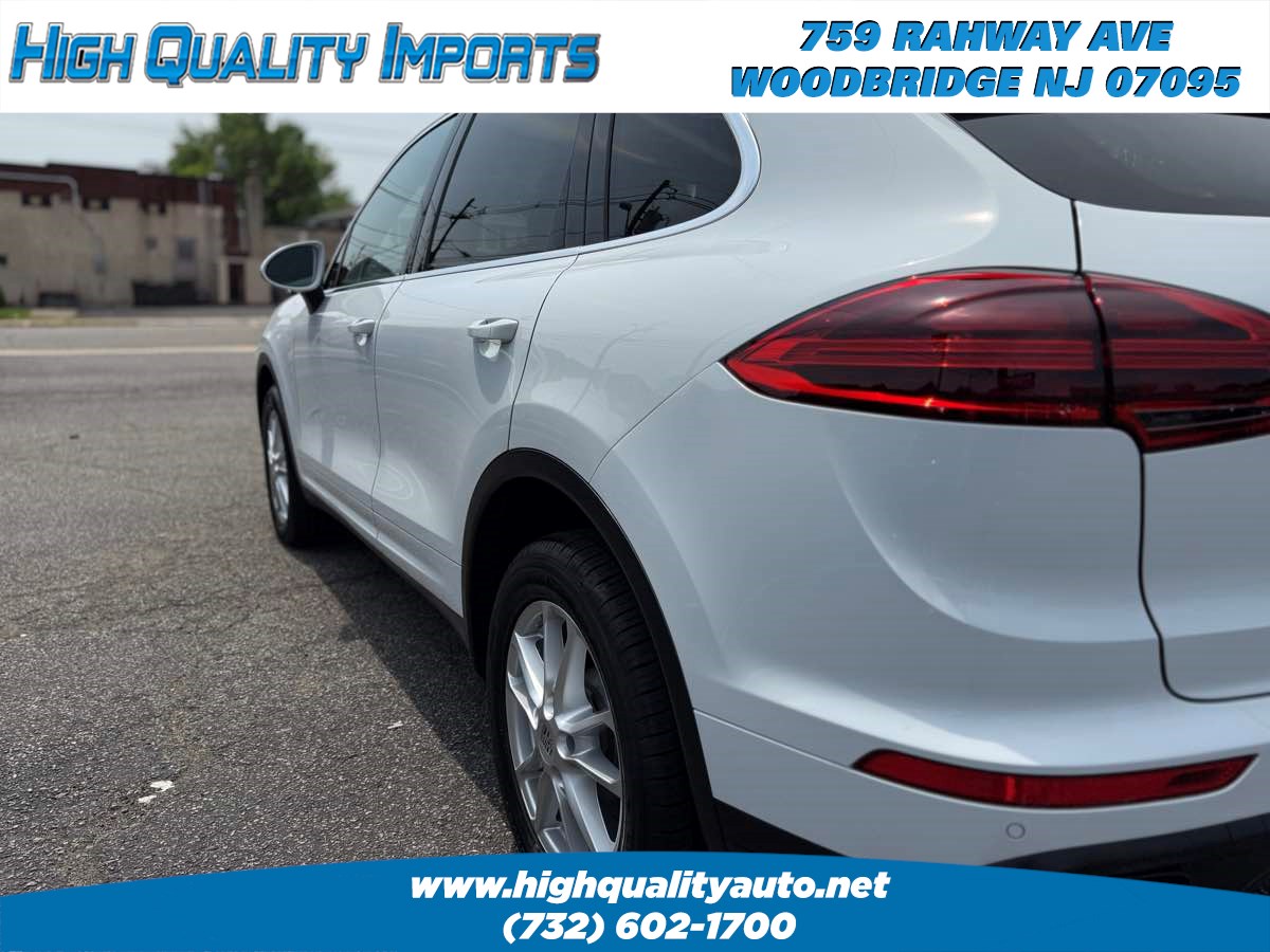 2015 Porsche Cayenne S photo 33