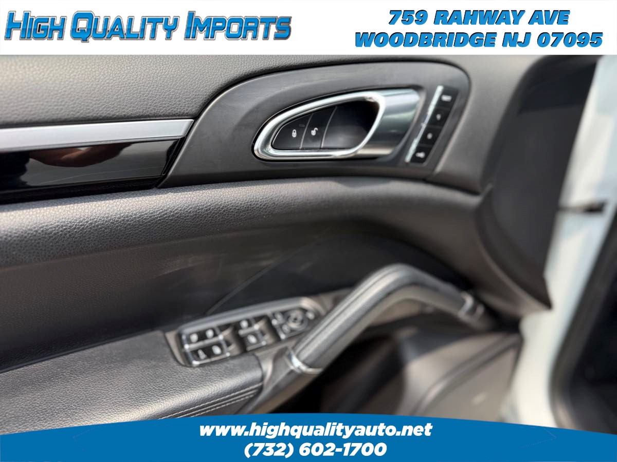 2015 Porsche Cayenne S photo 40