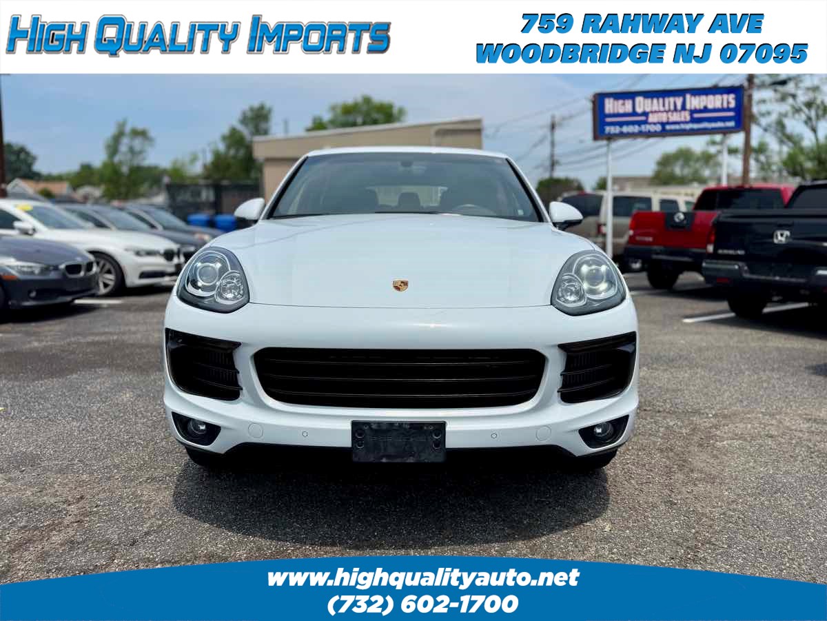 2015 Porsche Cayenne S photo 2