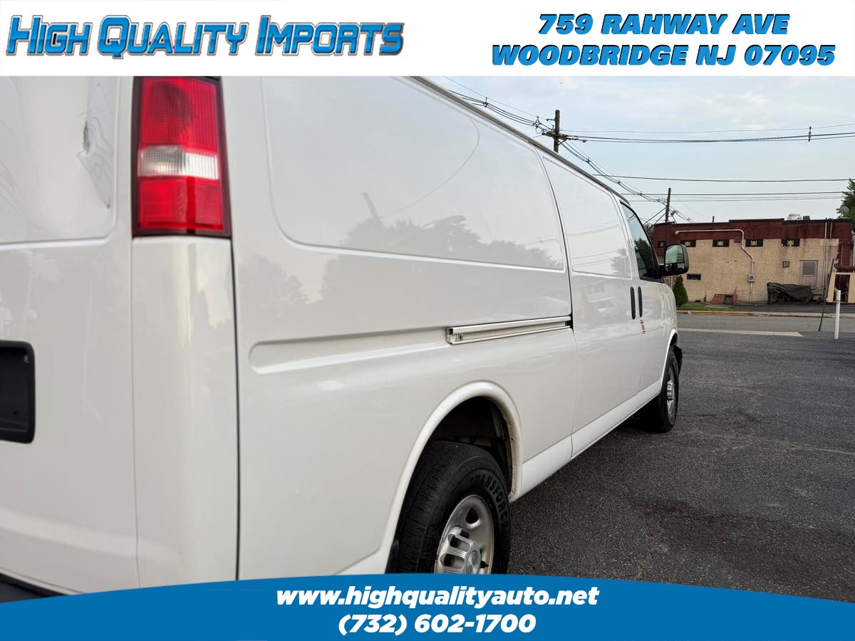2018 Chevrolet Express Cargo photo 16