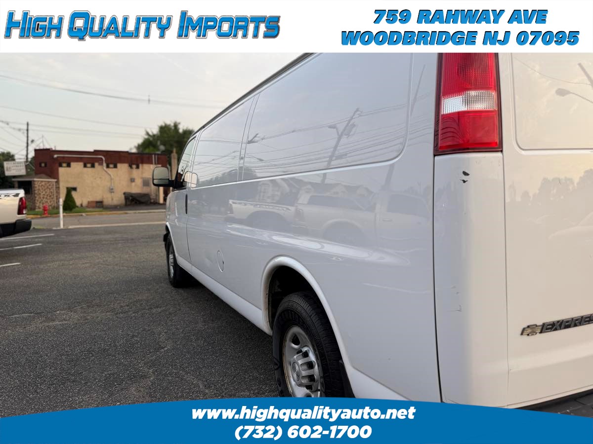 2018 Chevrolet Express Cargo photo 17