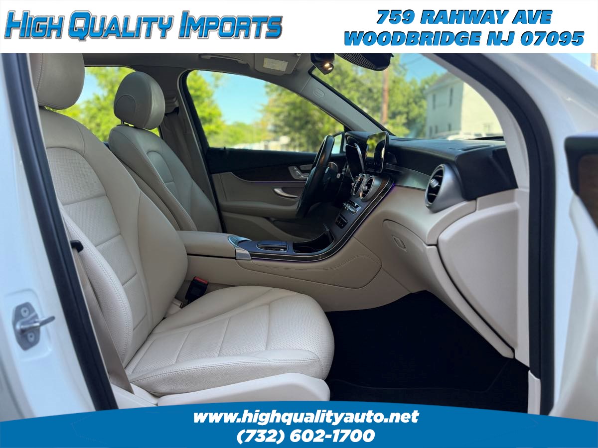 2021 Mercedes-Benz GLC GLC300 - Photo 23