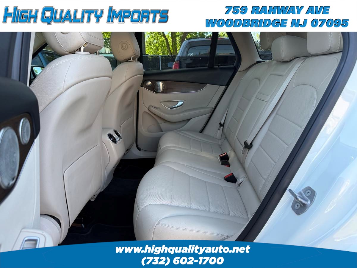 2021 Mercedes-Benz GLC GLC300 - Photo 16