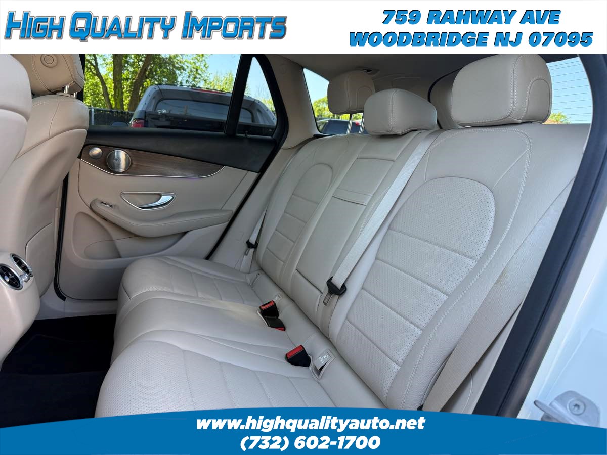 2021 Mercedes-Benz GLC GLC300 - Photo 17