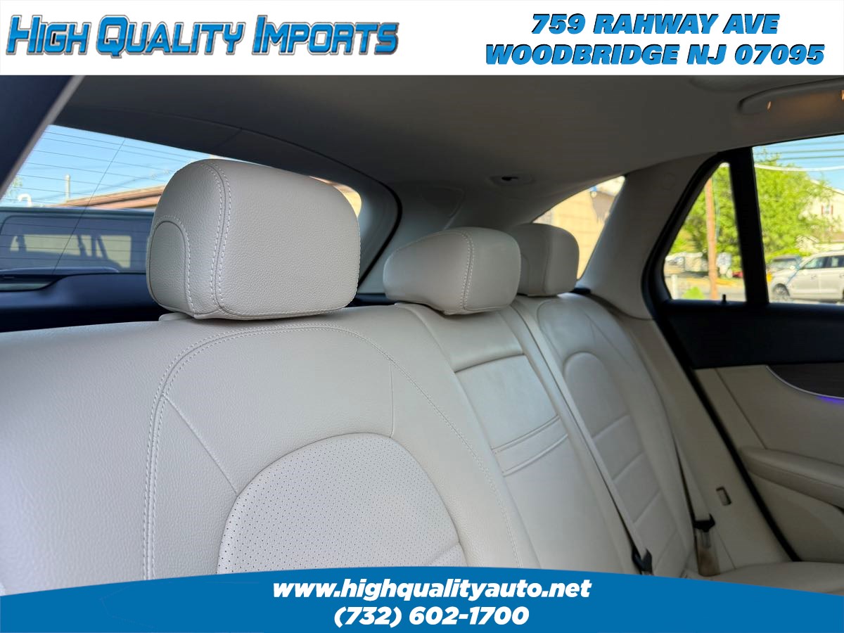2021 Mercedes-Benz GLC GLC300 - Photo 47