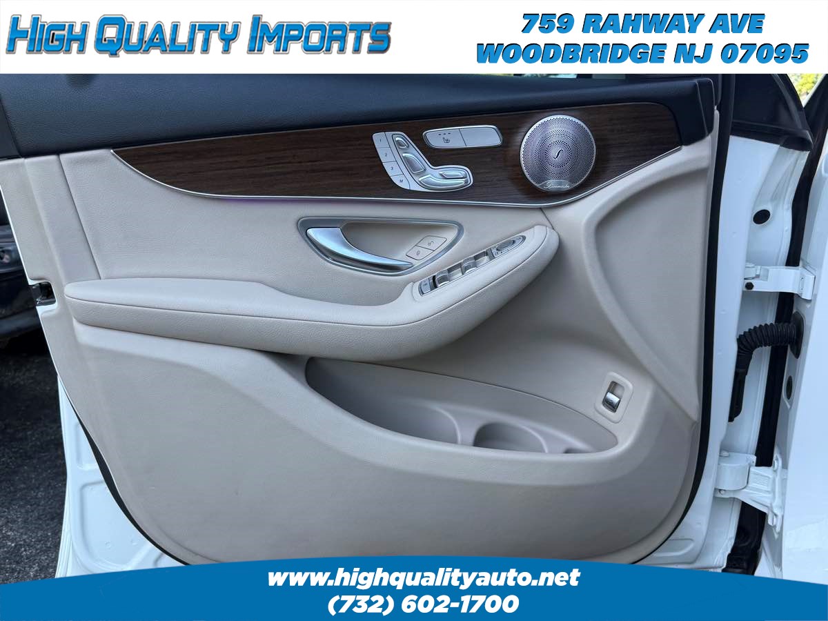 2021 Mercedes-Benz GLC GLC300 - Photo 54