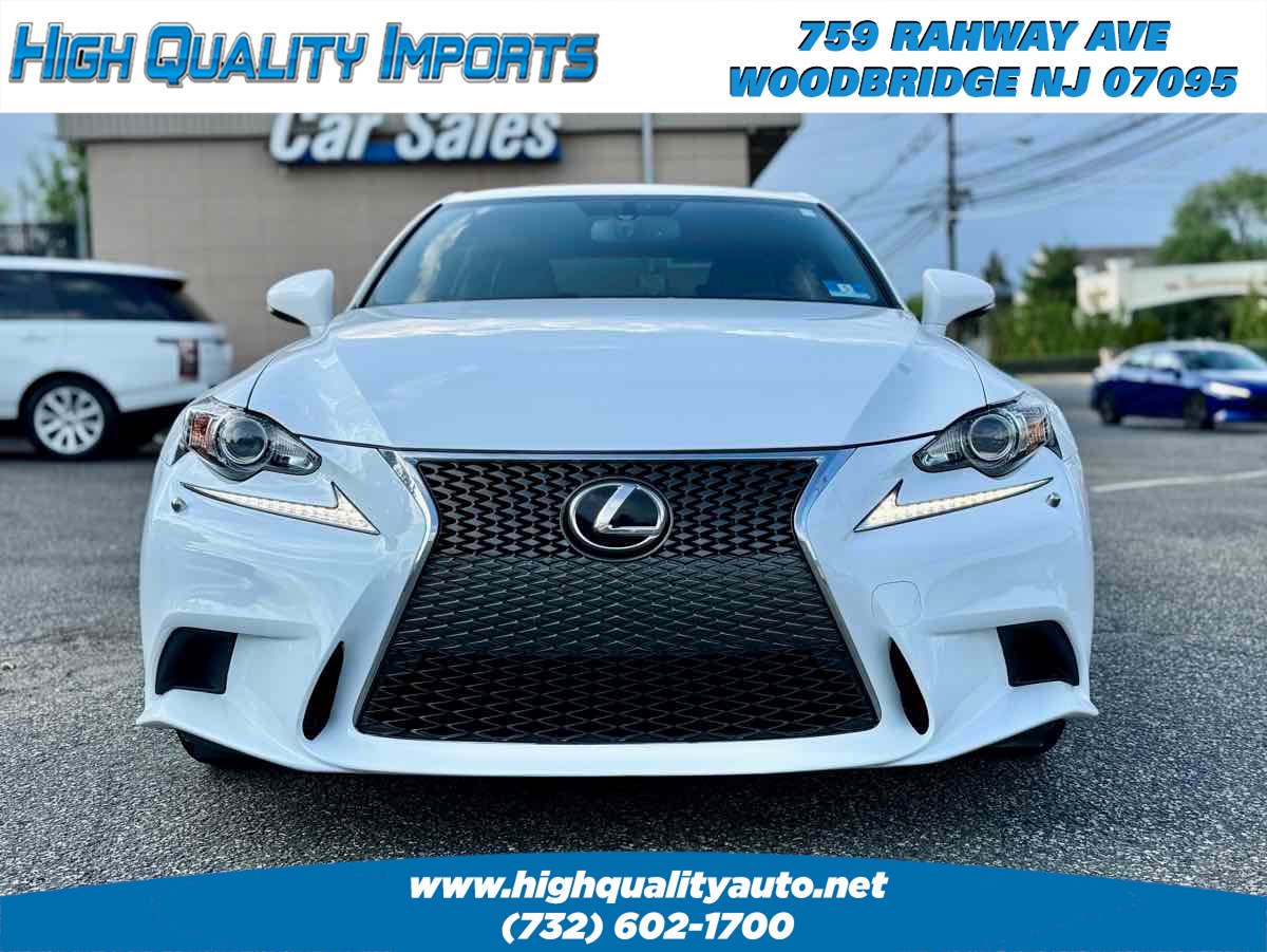 2015 Lexus IS 350 - Photo 2