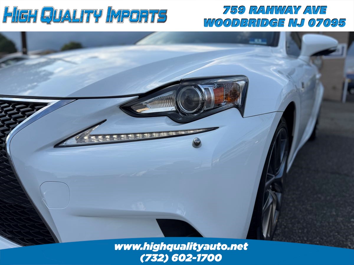 2015 Lexus IS 350 - Photo 36