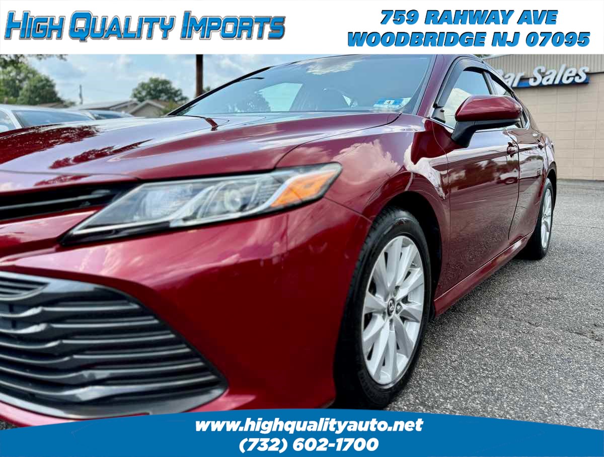 2018 Toyota Camry LE - Photo 10