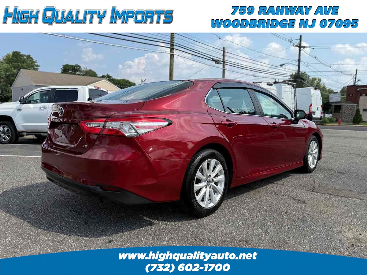 2018 Toyota Camry LE - Photo 8