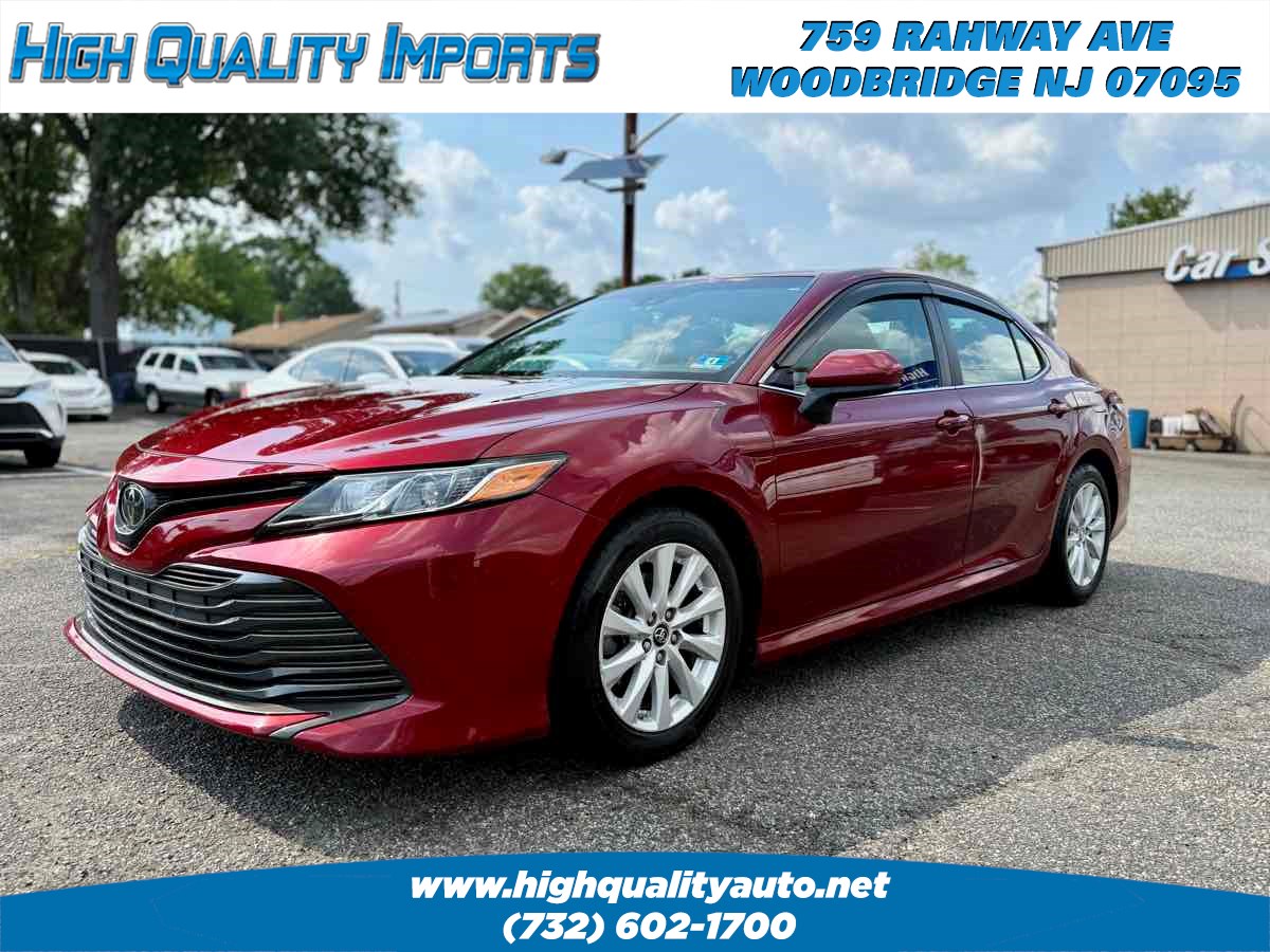 2018 Toyota Camry LE - Photo 4