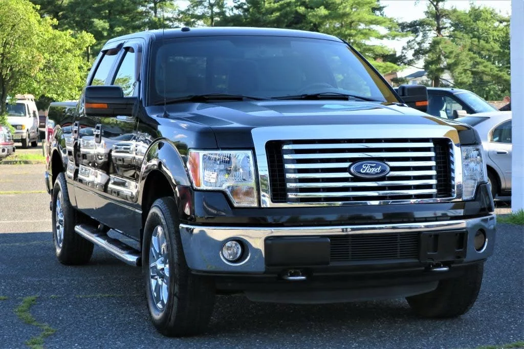 Sold 2011 Ford F150 XLT CREW CAB in Manalapan