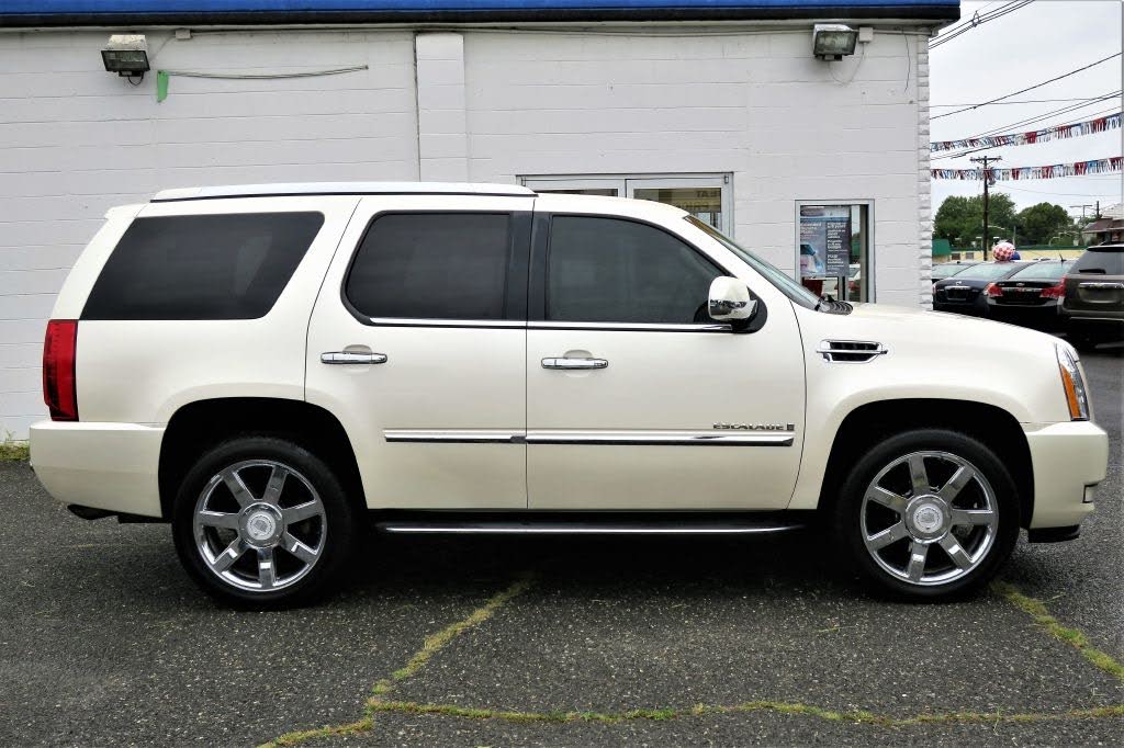 Sold 2008 Cadillac ESCALADE LUXURY in Woodbridge