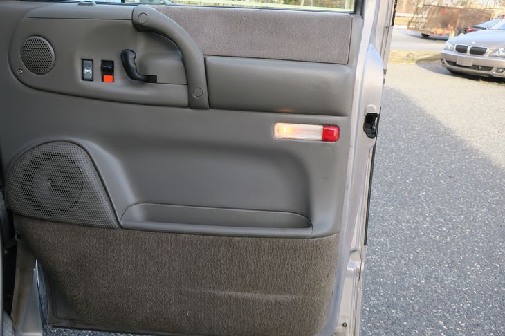 Sold 1999 GMC SAFARI XT AWD in Woodbridge