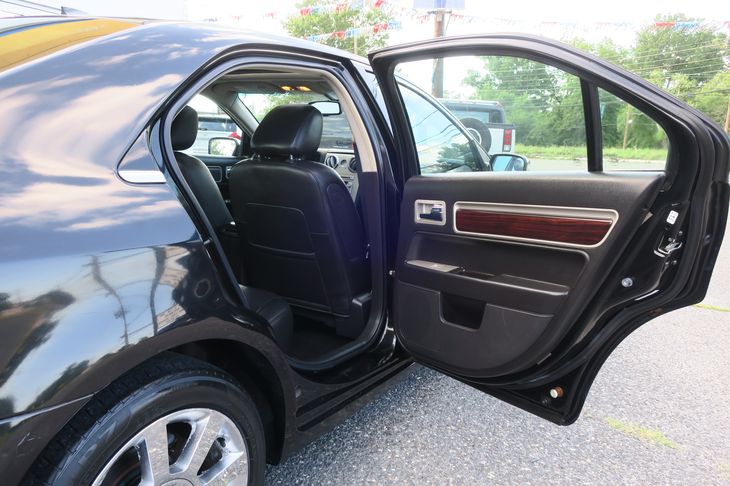 Sold 2009 Lincoln MKZ AWD in Woodbridge