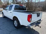 2014 Nissan Frontier SV photo 3