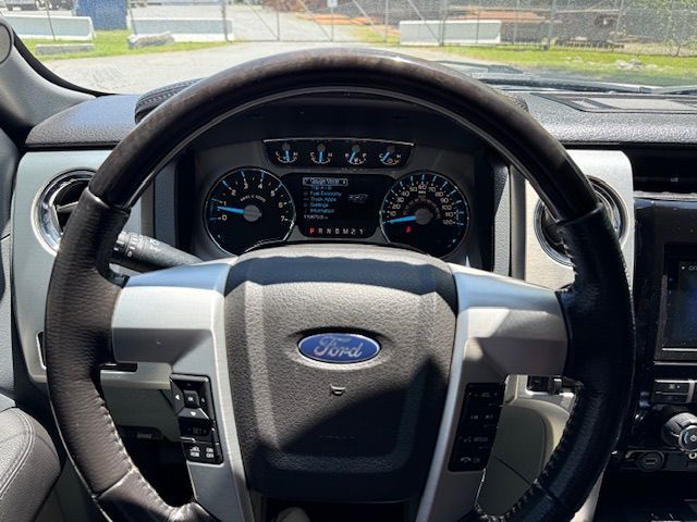 2011 Ford F-150 Platinum photo 3