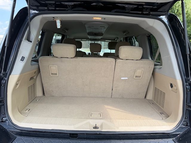 2015 Nissan Armada SV photo 3