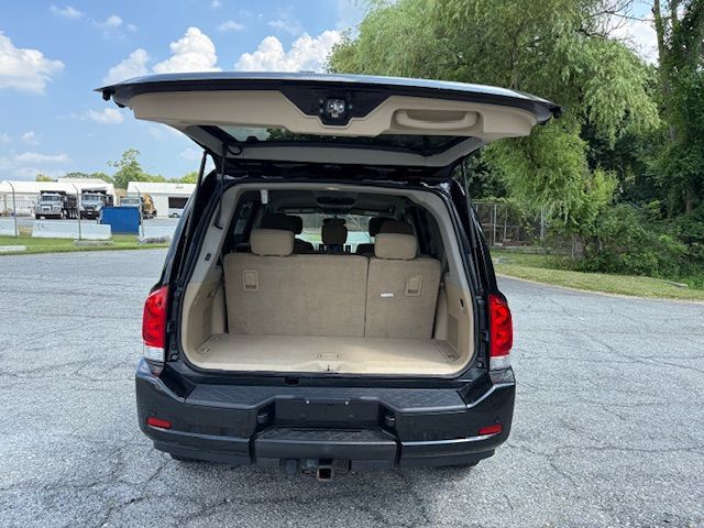2015 Nissan Armada SV photo 2