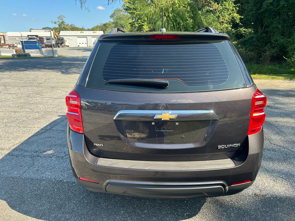 2016 Chevrolet Equinox LS photo 2