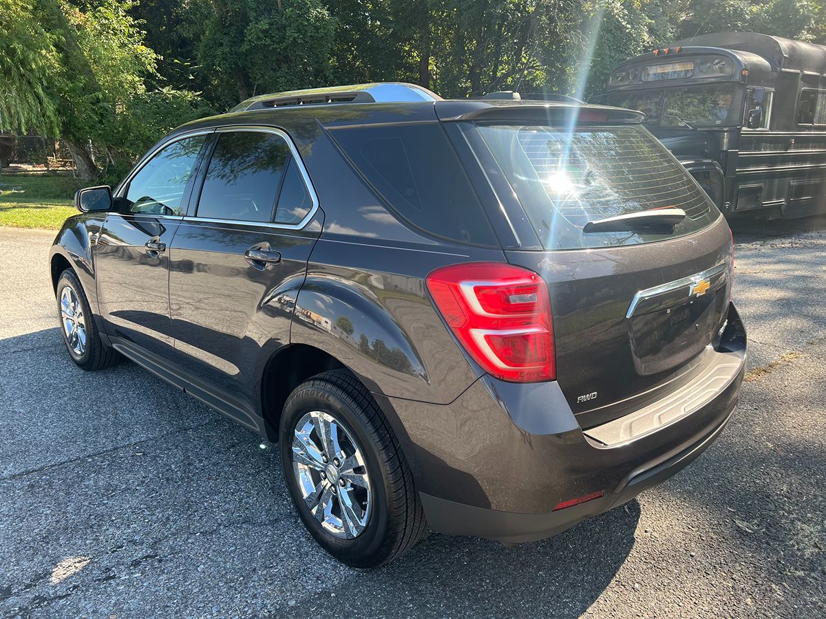 2016 Chevrolet Equinox LS photo 3