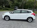 2014 Ford Focus SE photo 2