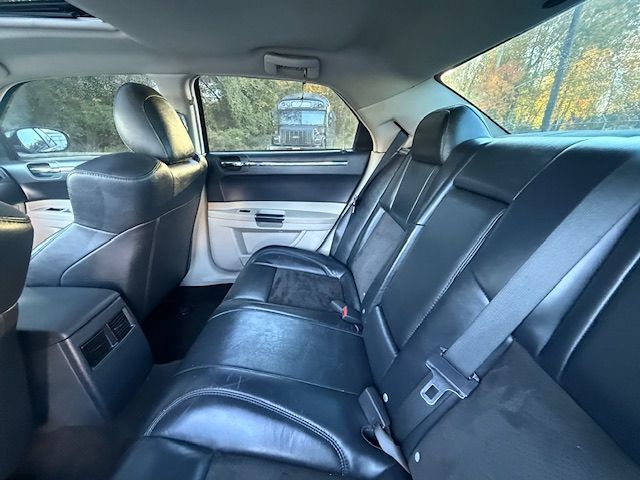 2006 Chrysler 300 C SRT8 photo 4