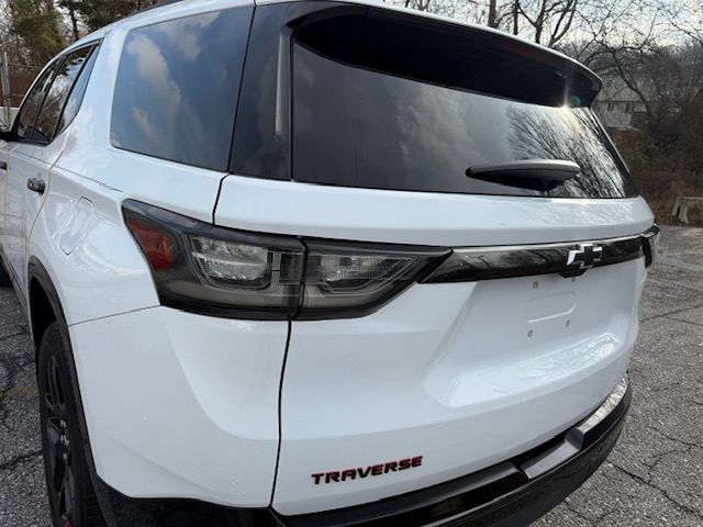2019 Chevrolet Traverse Premier photo 3
