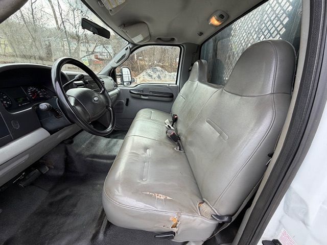 2005 Ford F-450 - Photo 14