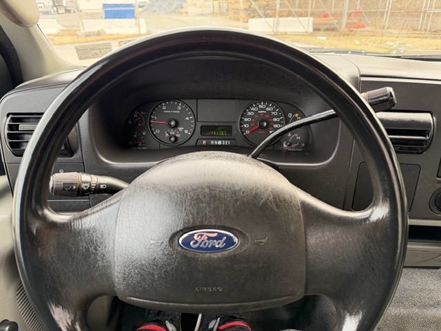 2005 Ford F-450 - Photo 19