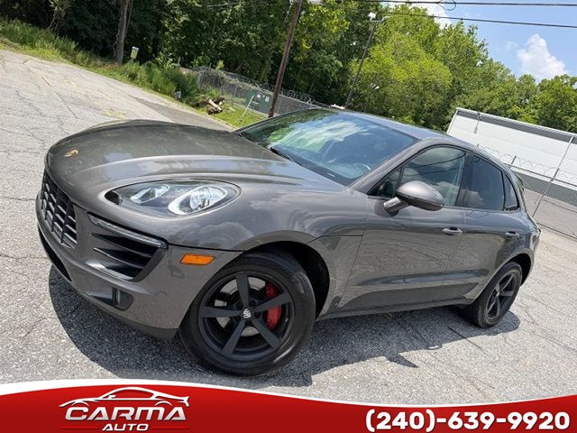 2018 Porsche Macan -'s photo