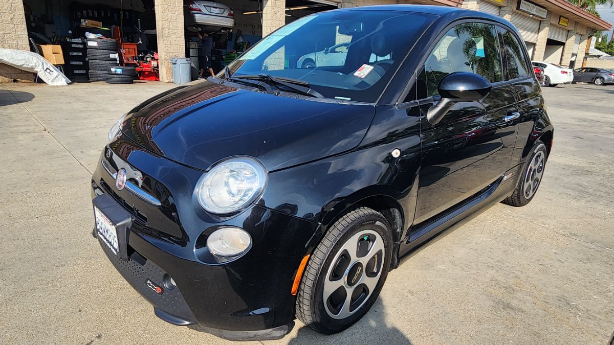 2015 FIAT 500e 