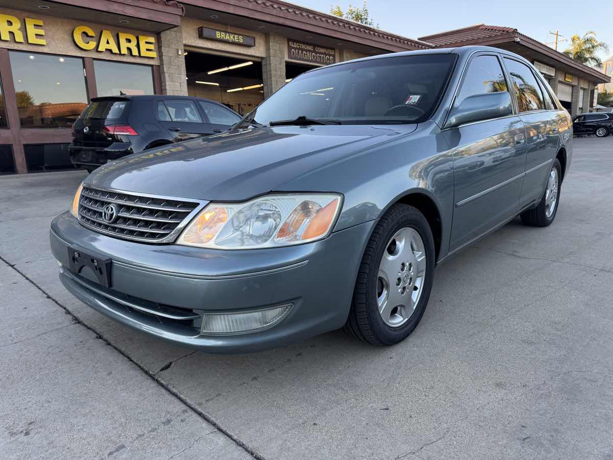 2004 Toyota Avalon XL