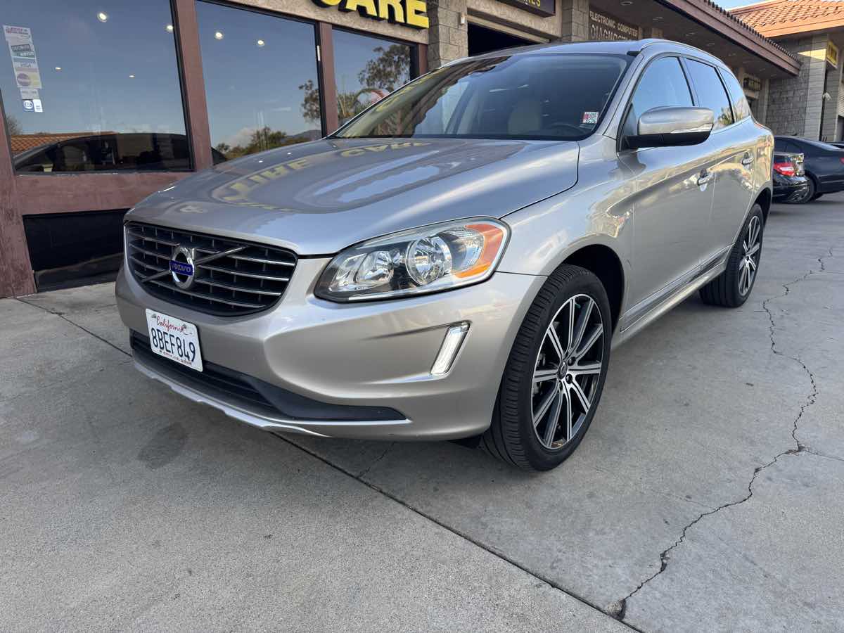 2015 Volvo XC60 T5 Drive-E Premier