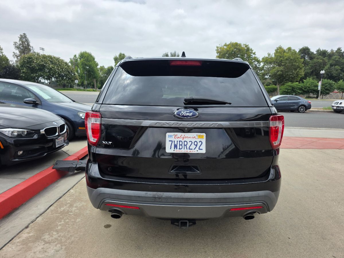 2017 Ford Explorer XLT - Photo 6