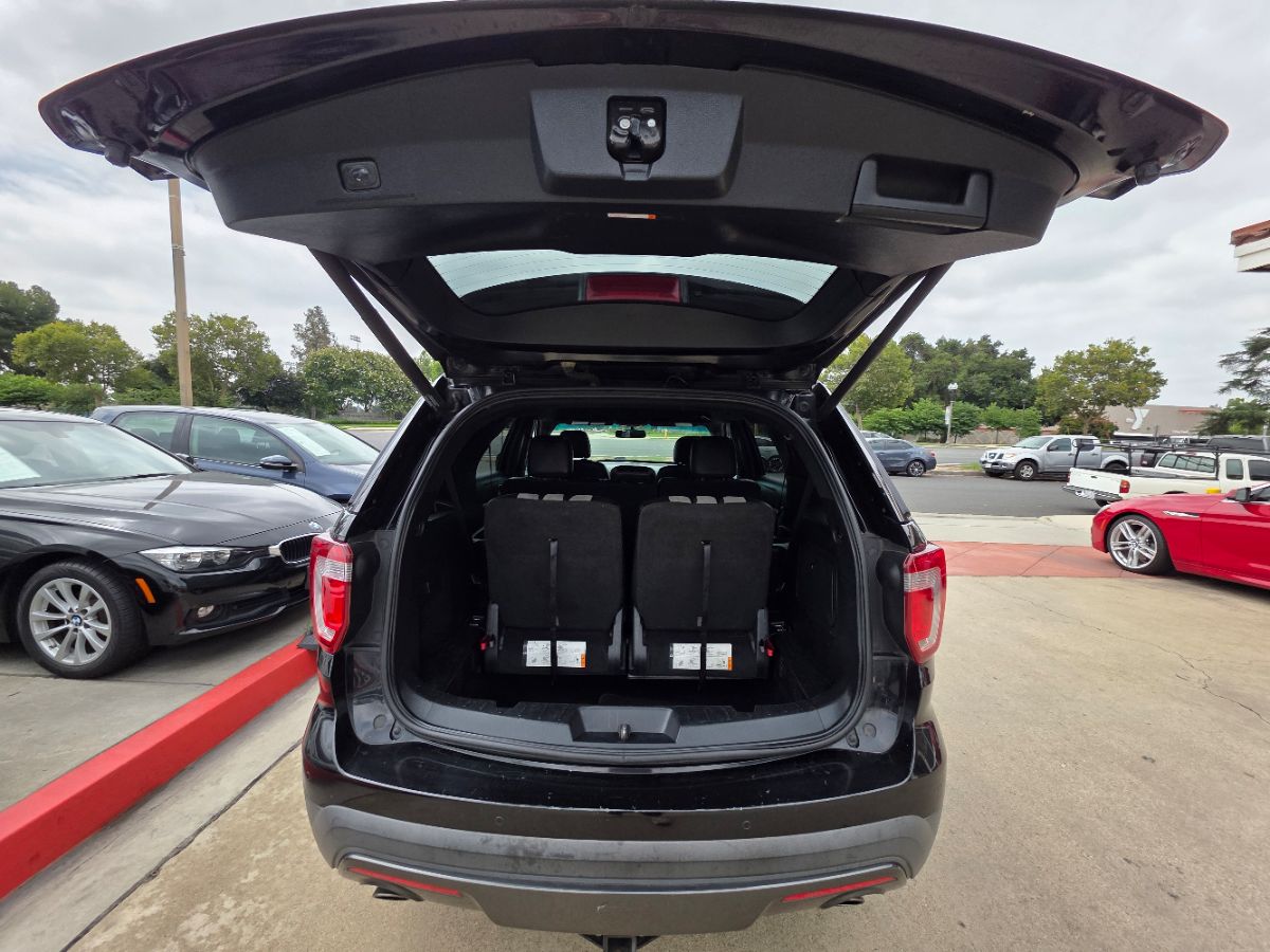 2017 Ford Explorer XLT - Photo 8