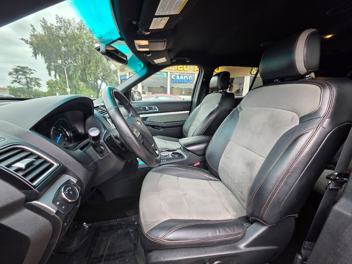 2017 Ford Explorer XLT - Photo 11