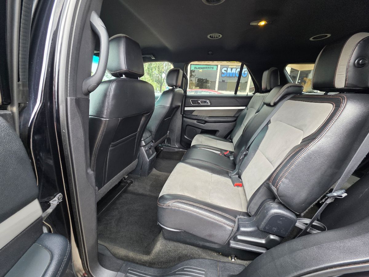2017 Ford Explorer XLT - Photo 17