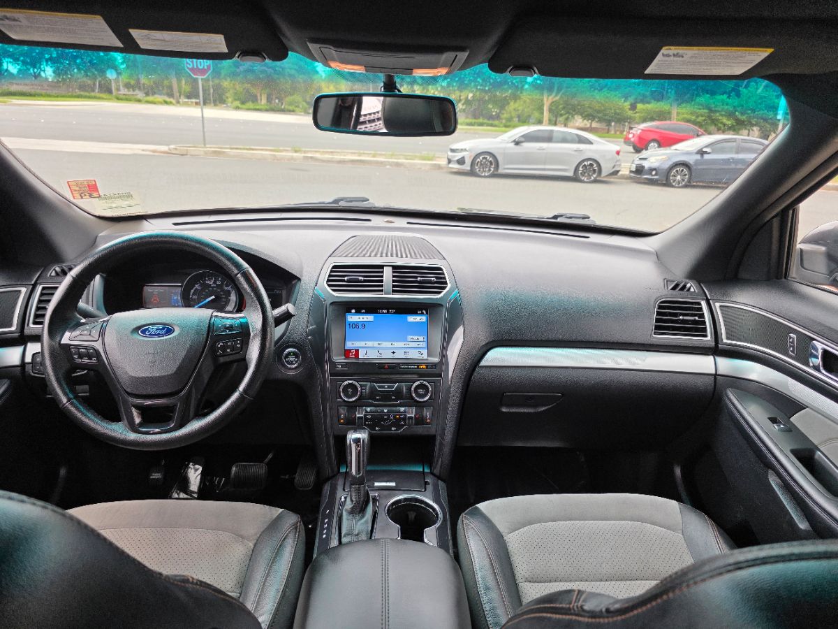 2017 Ford Explorer XLT - Photo 20