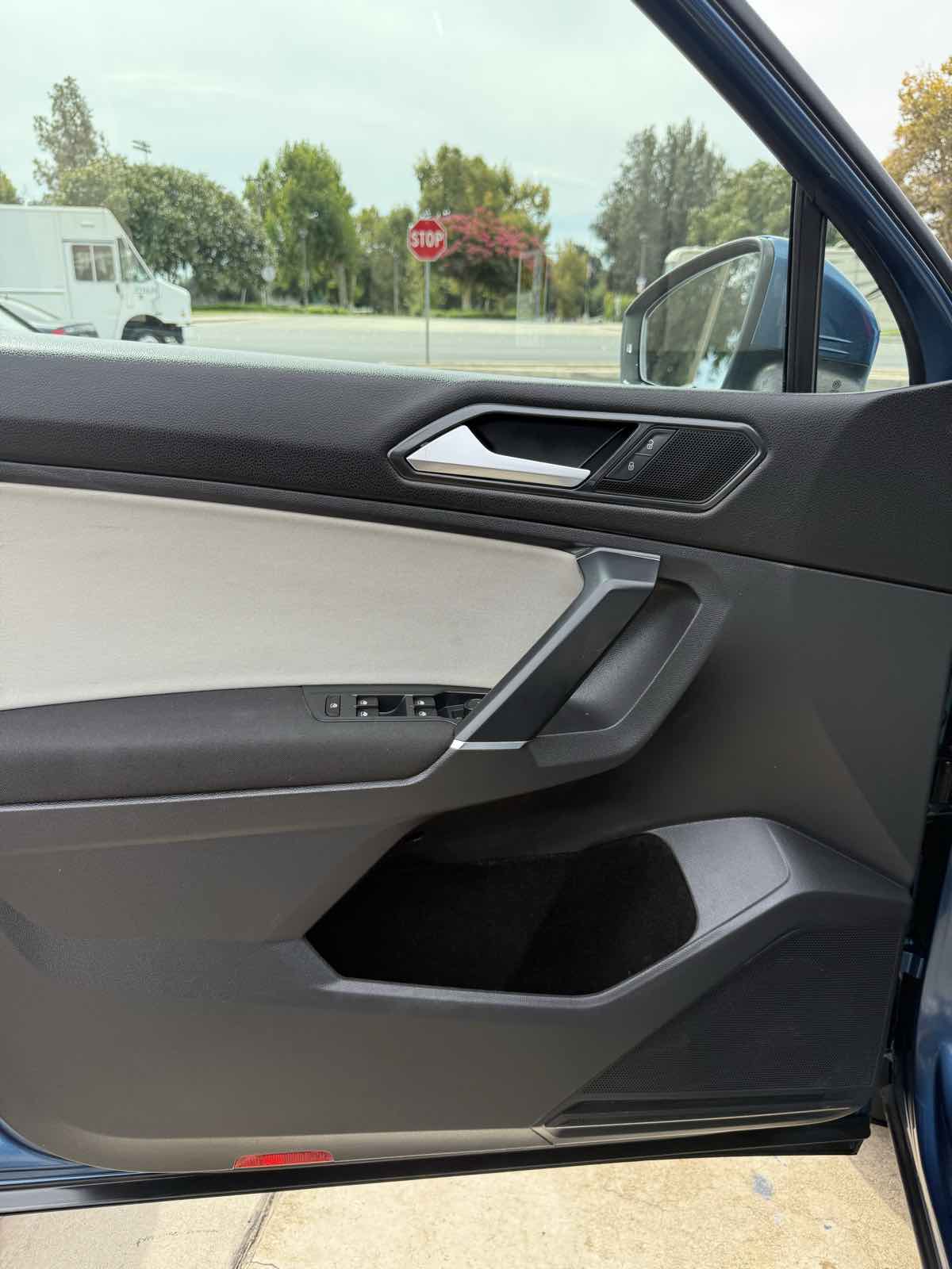 2018 Volkswagen Tiguan S - Photo 9