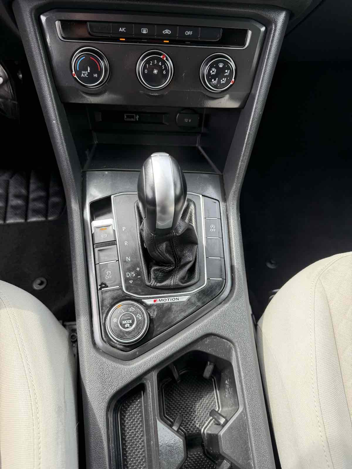 2018 Volkswagen Tiguan S - Photo 13
