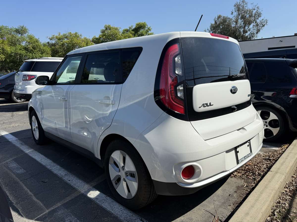 2015 Kia Soul EV Base - Photo 6