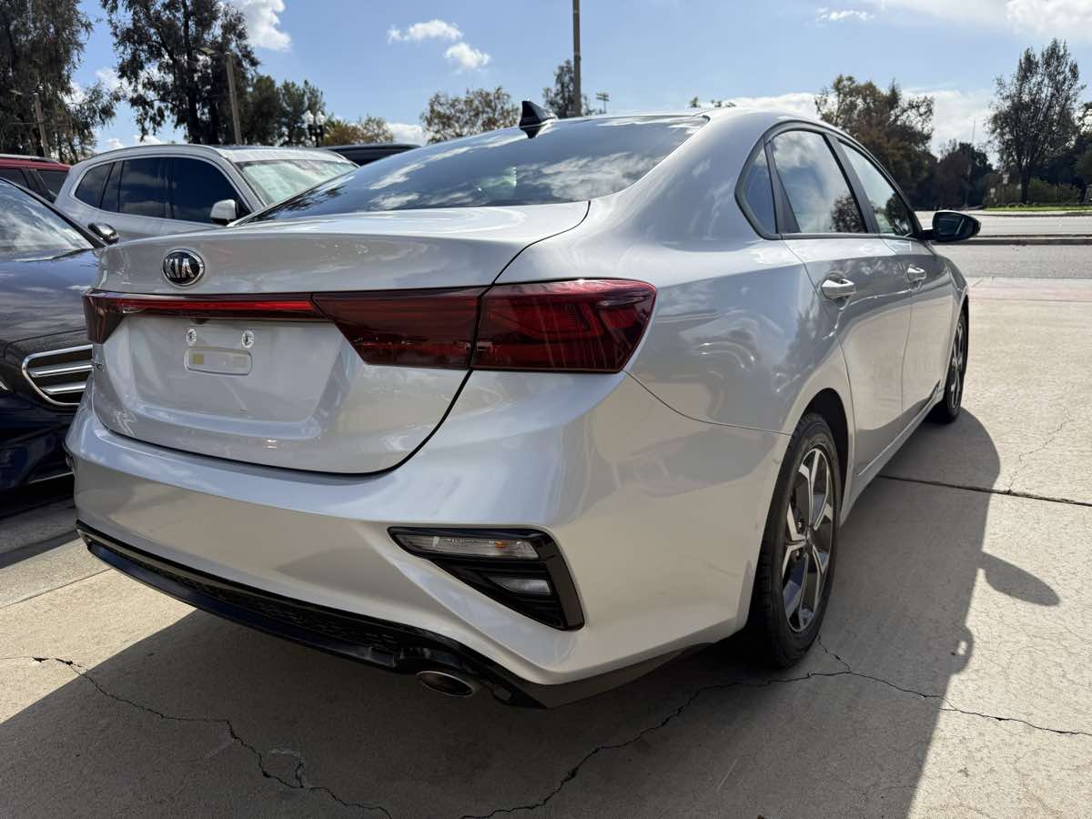 2020 Kia FORTE LXS - Photo 5
