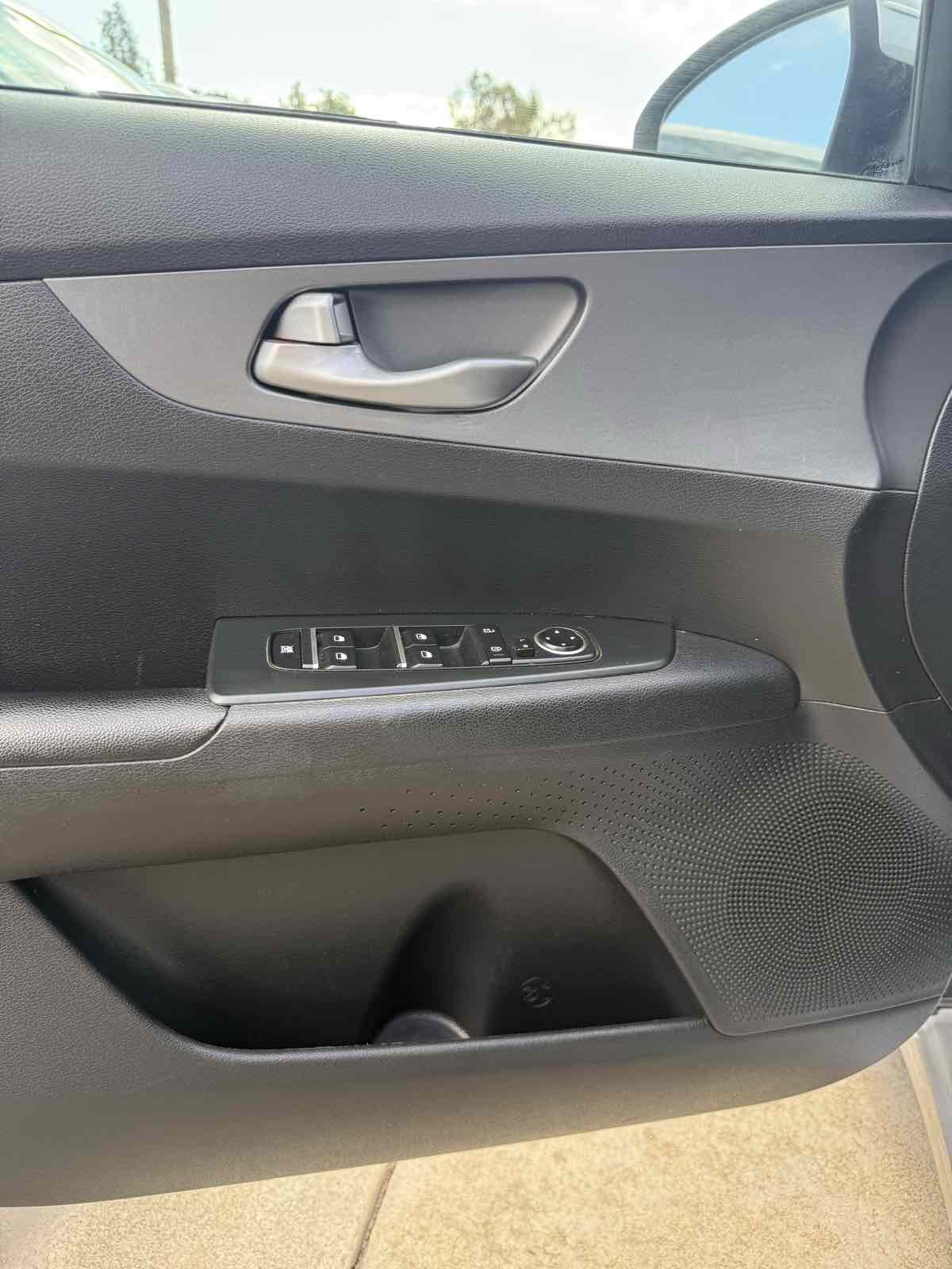 2020 Kia FORTE LXS - Photo 9