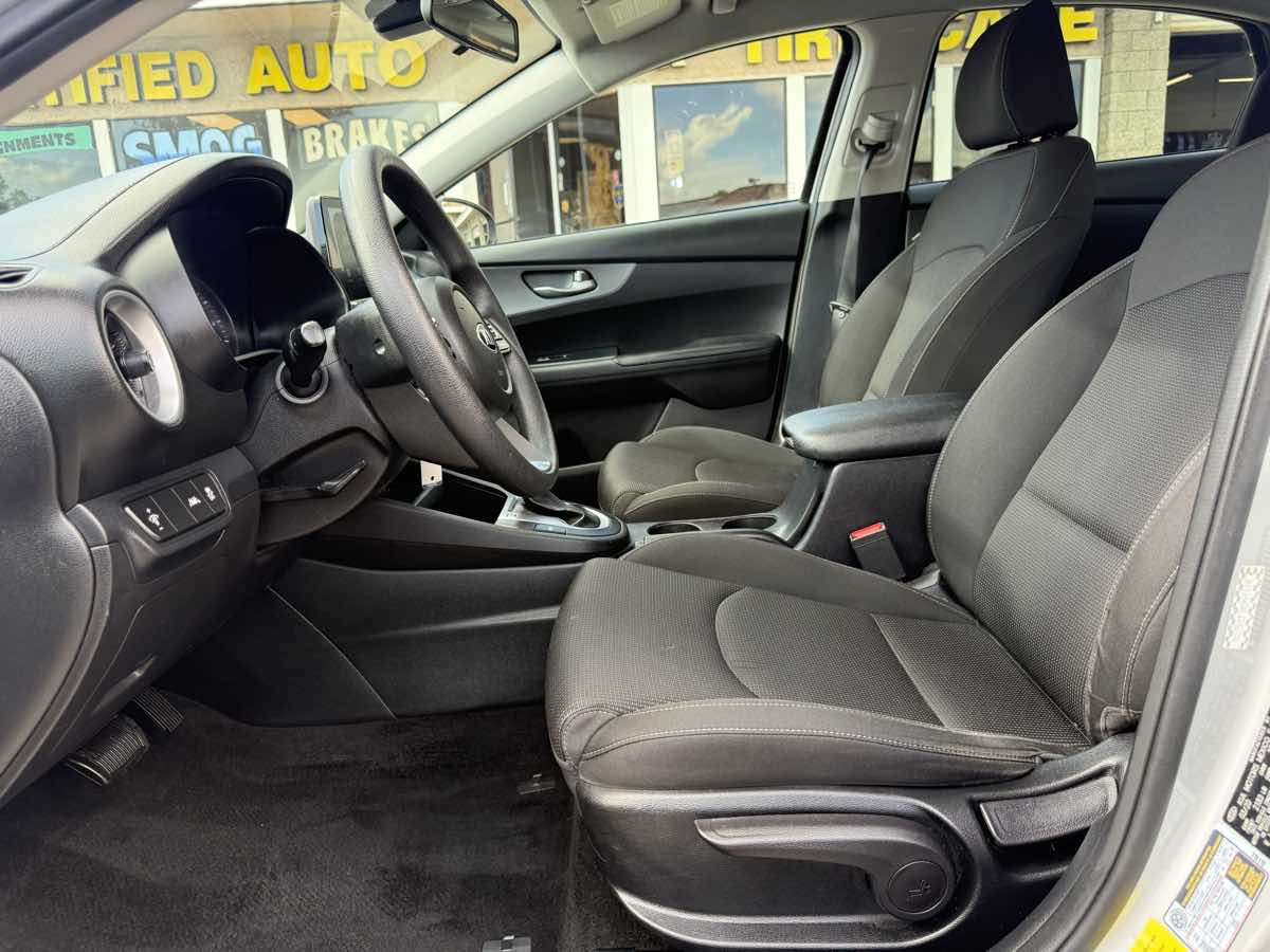 2020 Kia FORTE LXS - Photo 10